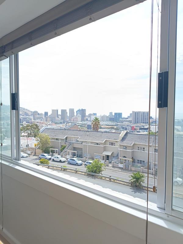 To Let 2 Bedroom Property for Rent in Vredehoek Western Cape